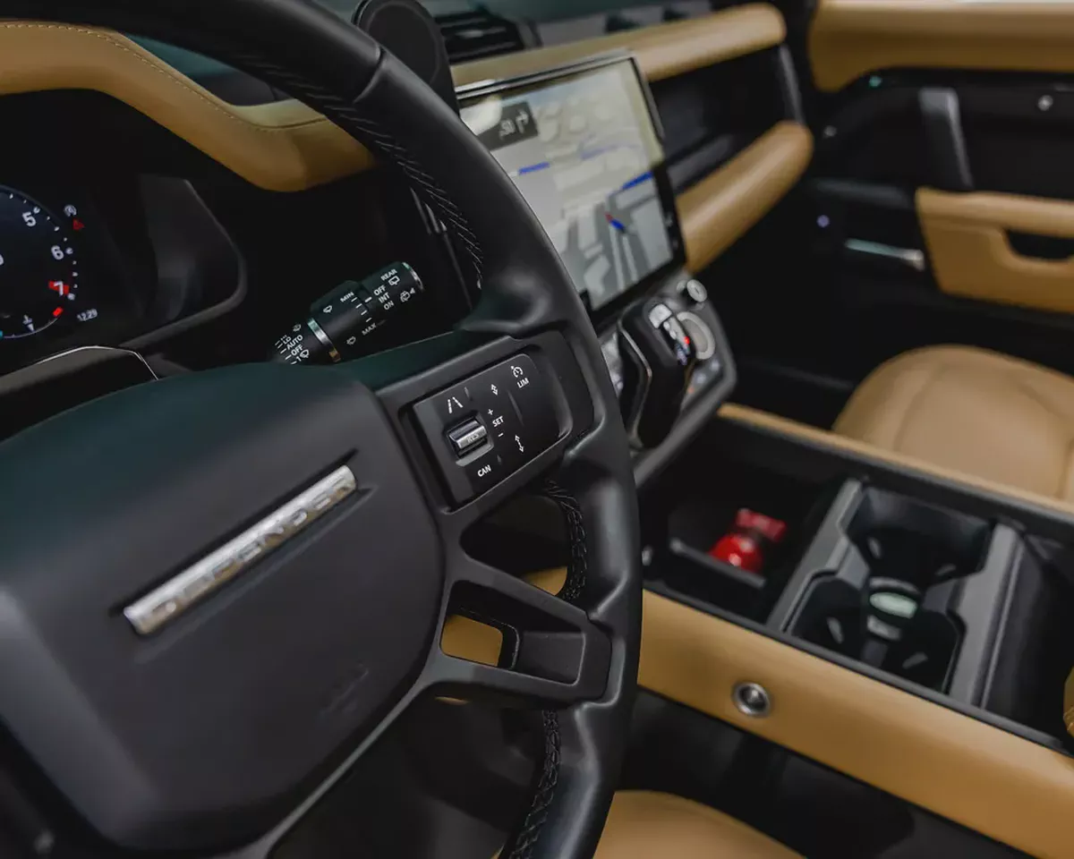 LAND ROVER DEFENDER 110 - HSE X DYNAMIC - 2026 - AL TAYER WARRANTY AND SERVICE CONTRACT-12-12