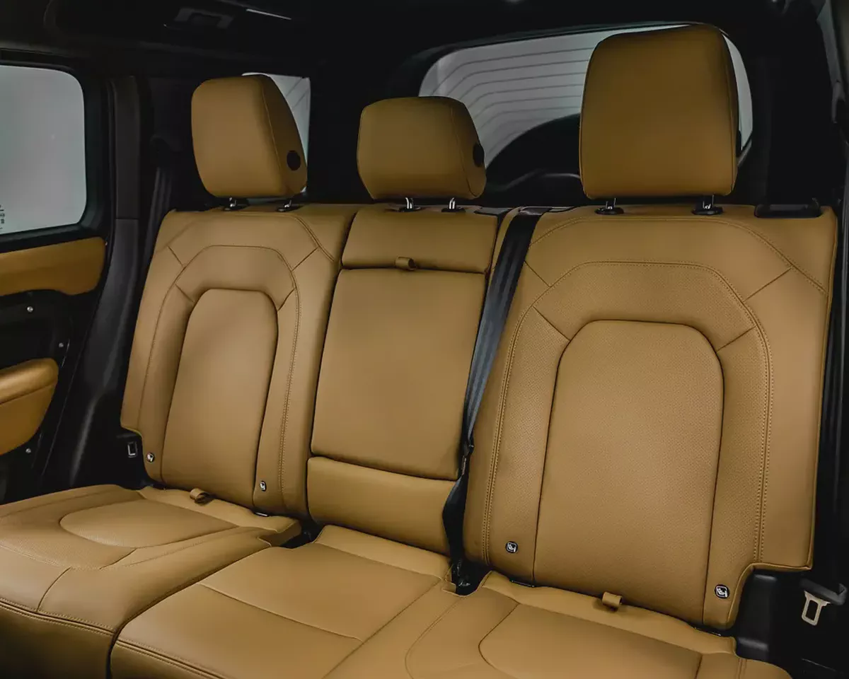 LAND ROVER DEFENDER 110 - HSE X DYNAMIC - 2026 - AL TAYER WARRANTY AND SERVICE CONTRACT-16-16