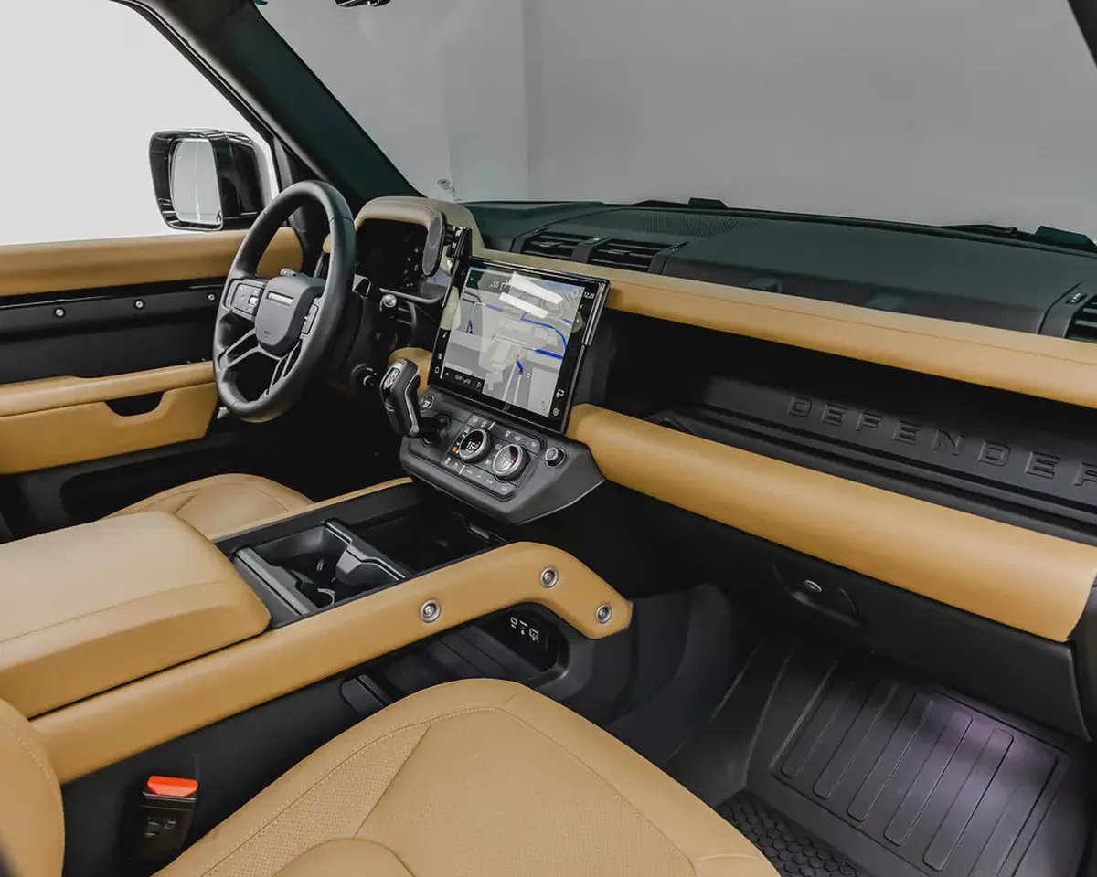 LAND ROVER DEFENDER 110 - HSE X DYNAMIC - 2026 - AL TAYER WARRANTY AND SERVICE CONTRACT-7-7
