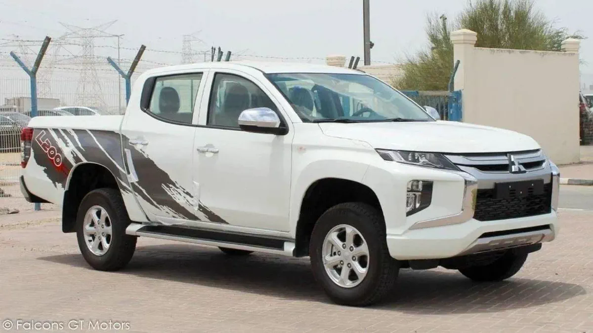 Mitsubishi L200 GLX Mitsubishi L200 L200 2.4L DIESEL 4WD 2023-2-0