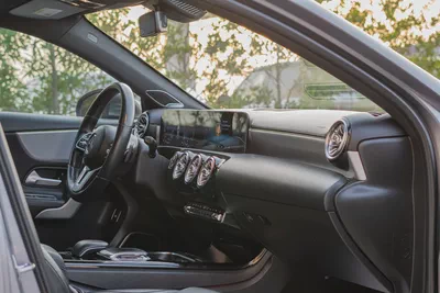 MERCEDES BENZ  A220 2020-10
