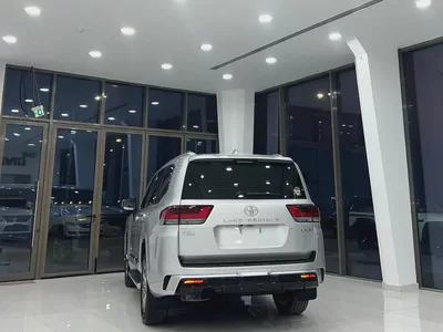 Toyota Land Cruiser VXR 2025 3.5L Turbo GCC Specs Under Warranty-16