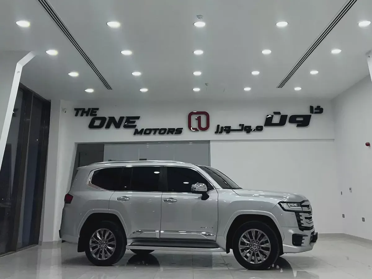 Toyota Land Cruiser VXR 2025 3.5L Turbo GCC Specs Under Warranty-5-5