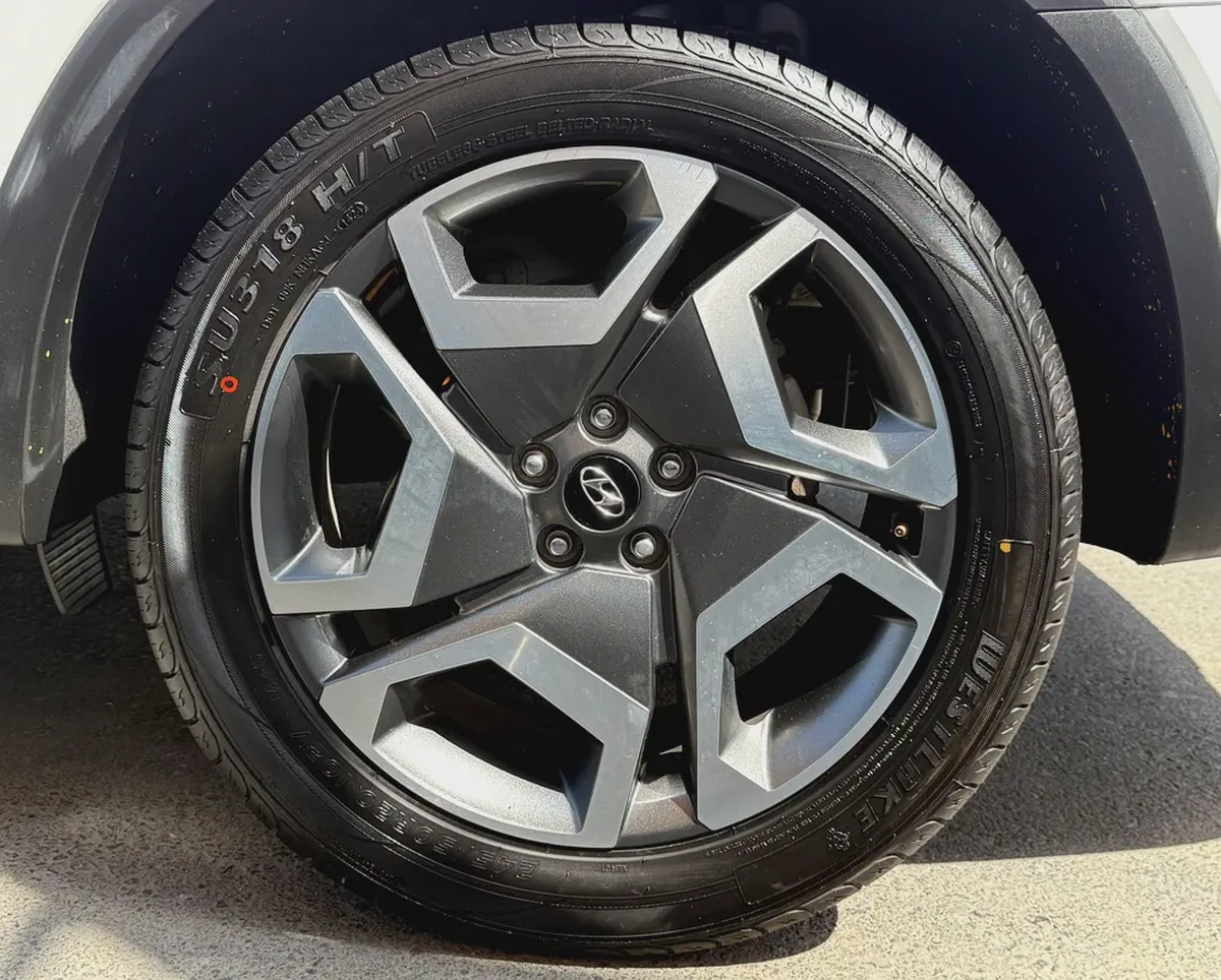 HYUNDAI - PALISADE - 2023 - SEL - ALL WHEEL DRIVE - V6 - 3,8L - AMERICAN SPECS VERY GOOD CONDITION-18-18