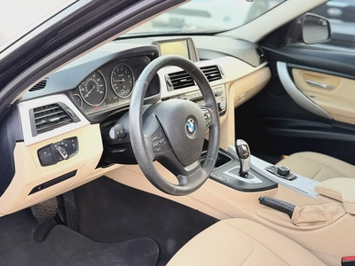 BMW 3-Series 318i Exclusive 2018 - American Specs-4