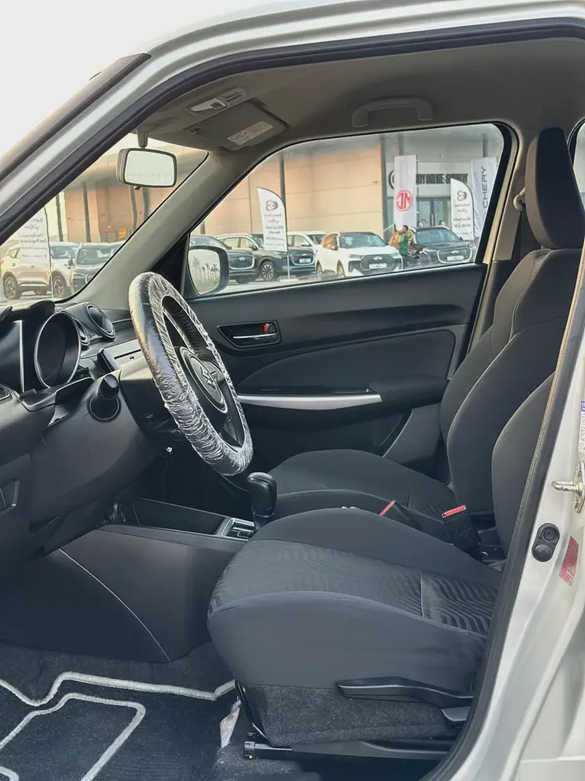2023 Suzuki Swift GLX - GCC Specs - Excellent Condition-6-6