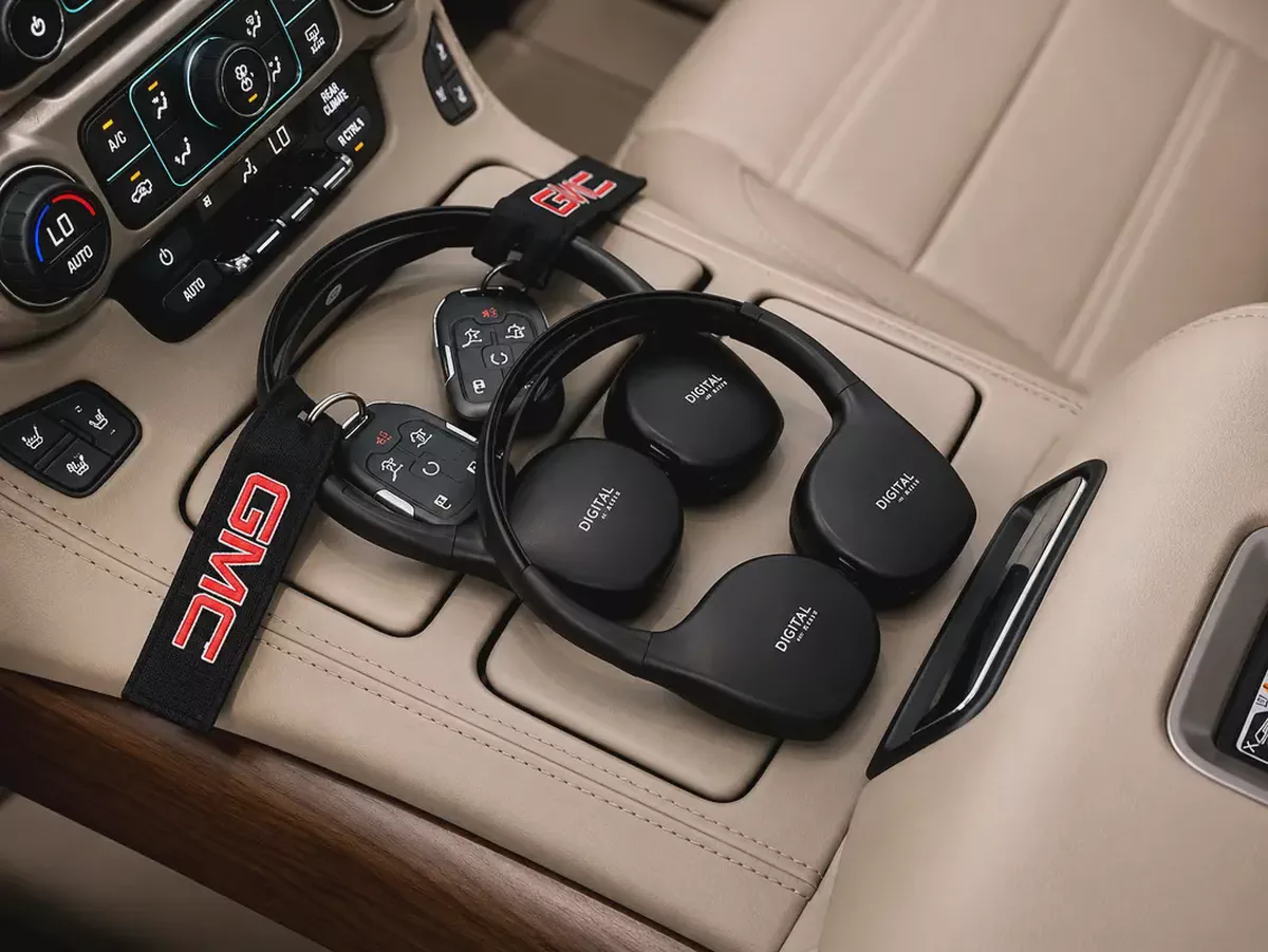 AED 2,115 P.M 0% DP | GMC Yukon Denali 2020 | GCC | Original Paint | 106K KM | 6.2L V8-14-14