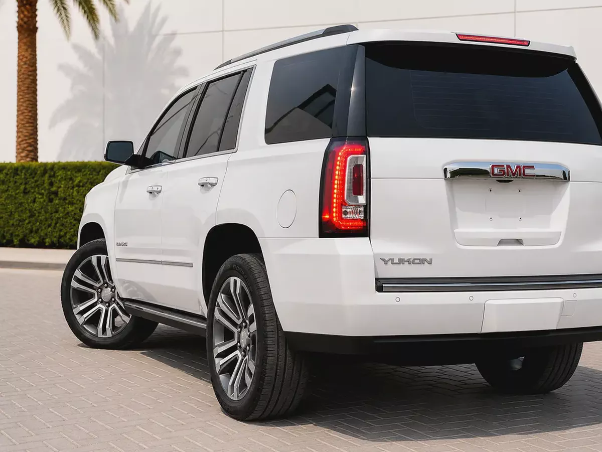 AED 2,115 P.M 0% DP | GMC Yukon Denali 2020 | GCC | Original Paint | 106K KM | 6.2L V8-5-5