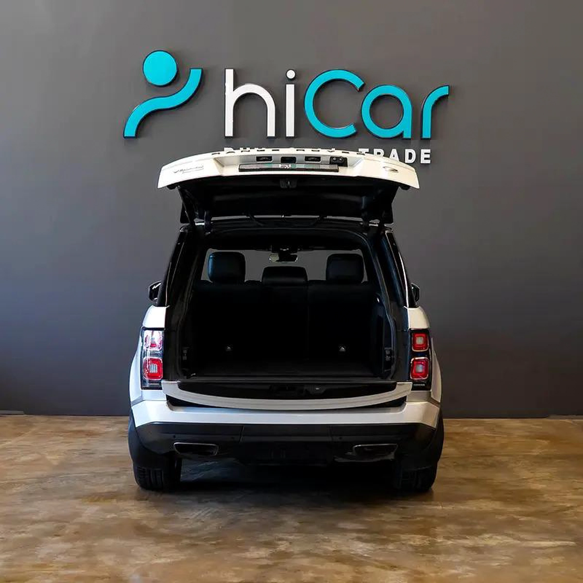 AED 2,682 pm • 0% Downpayment • Range Rover Vogue Supercharged • 1 Year Warranty-4-4