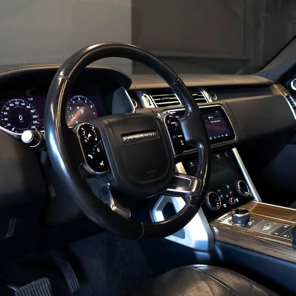 AED 2,682 pm • 0% Downpayment • Range Rover Vogue Supercharged • 1 Year Warranty