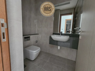 One Month Free Spacious One Bedroom Apartment with All Amenities-2