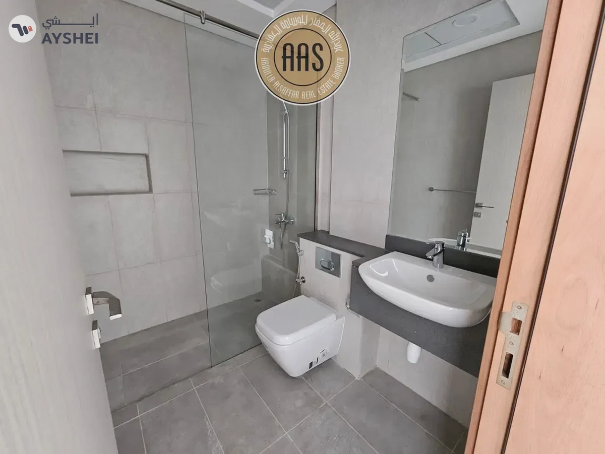 One Month Free Spacious One Bedroom Apartment with All Amenities-6-6