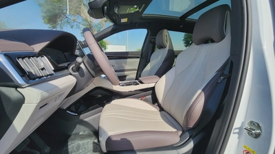 BYD Song Plus Champion (White Brown)-8