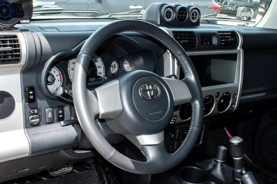 Toyota FJ Cruiser VXR 2021 - GCC Specs - Excellent Condition-8