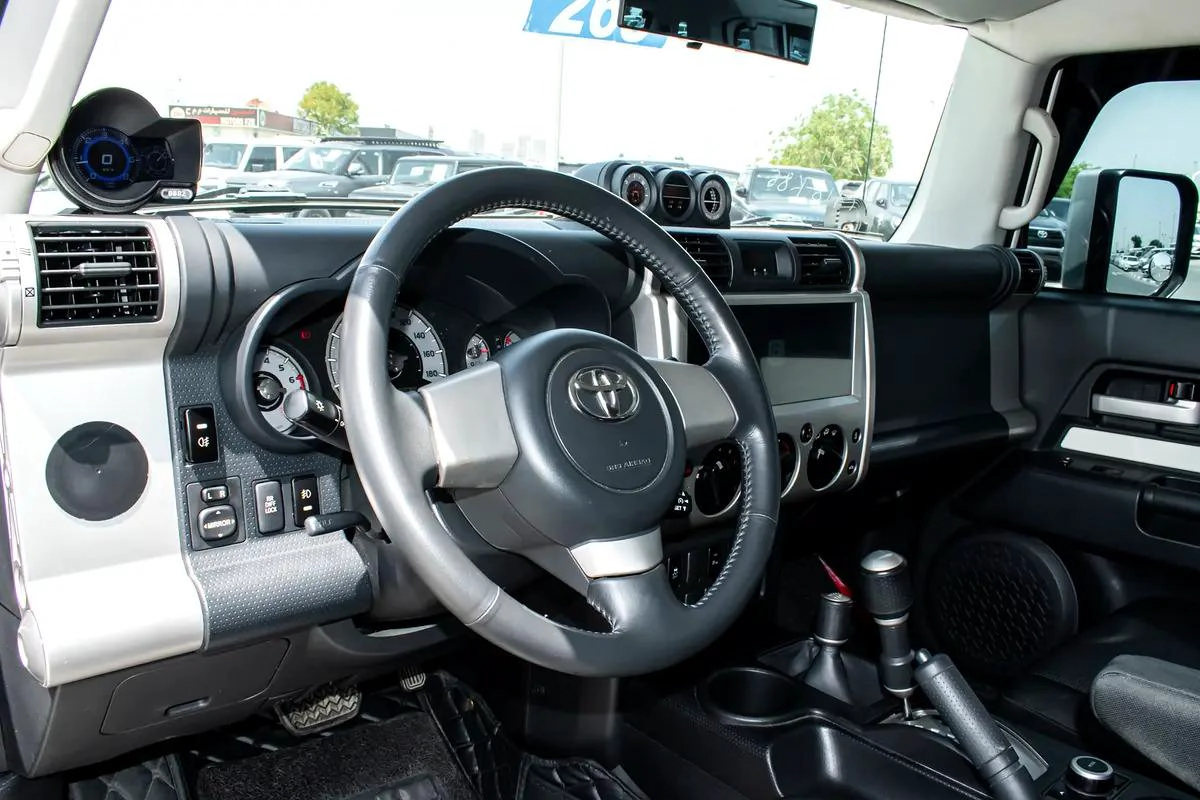 Toyota FJ Cruiser VXR 2021 - GCC Specs - Excellent Condition-17-17