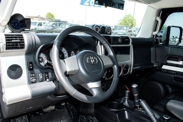 Toyota FJ Cruiser VXR 2021 - GCC Specs - Excellent Condition