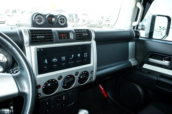 Toyota FJ Cruiser VXR 2021 - GCC Specs - Excellent Condition