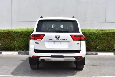 Toyota Land Cruiser GR SPORT 2024 TOYOTA LAND CRUISER 300 GR-SPORT V6 3.3L TWIN TURBO AT-3