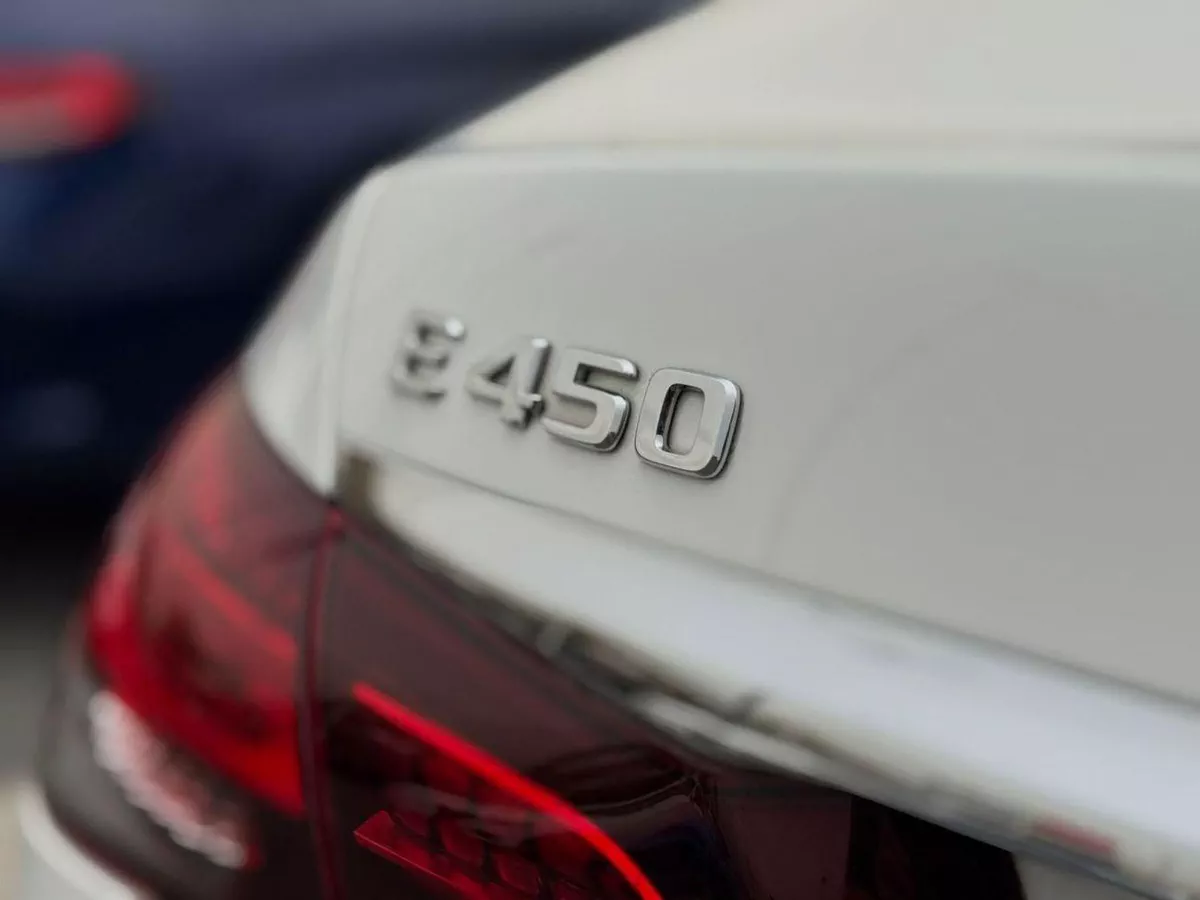 Mercedes Benz E 450 PREMIUM PLUS MERCEDES  E450 hybrid 2022 full option-3-0