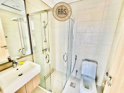 Hot Offer•Ready To Move•Higher Floor Semi-Furnished 1BHK•4 Cheques-3