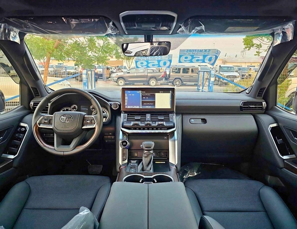 Toyota Land Cruiser GXR 3.3 Diesel TWIN TURBO | FULL OPTION | JBL Speakers (CODE # GXR)