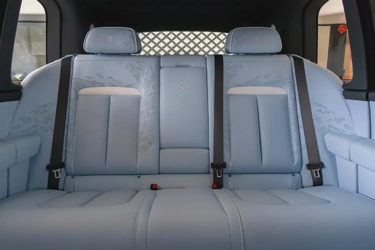 ROLLS-ROYCE CULLINAN | BLACK BADGE | FULL OPTIONS | DEALER WARRAN  SERVICE | GCC SPECS | 2026-11-11
