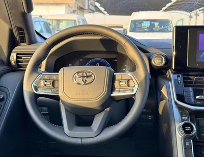 Toyota Land Cruiser GXR 3.5L V6 PETROL || DRIVER PWR SEAT / SUNROOF / DIGITAL SPEEDOMETER / DIFF LOCK (CODE # GXR3B)-12