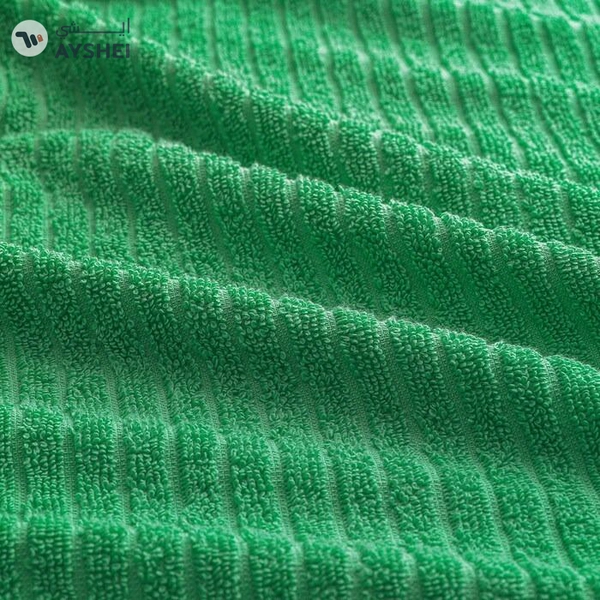 VÅGSJÖN Bath towel, bright green, 70x140 cm