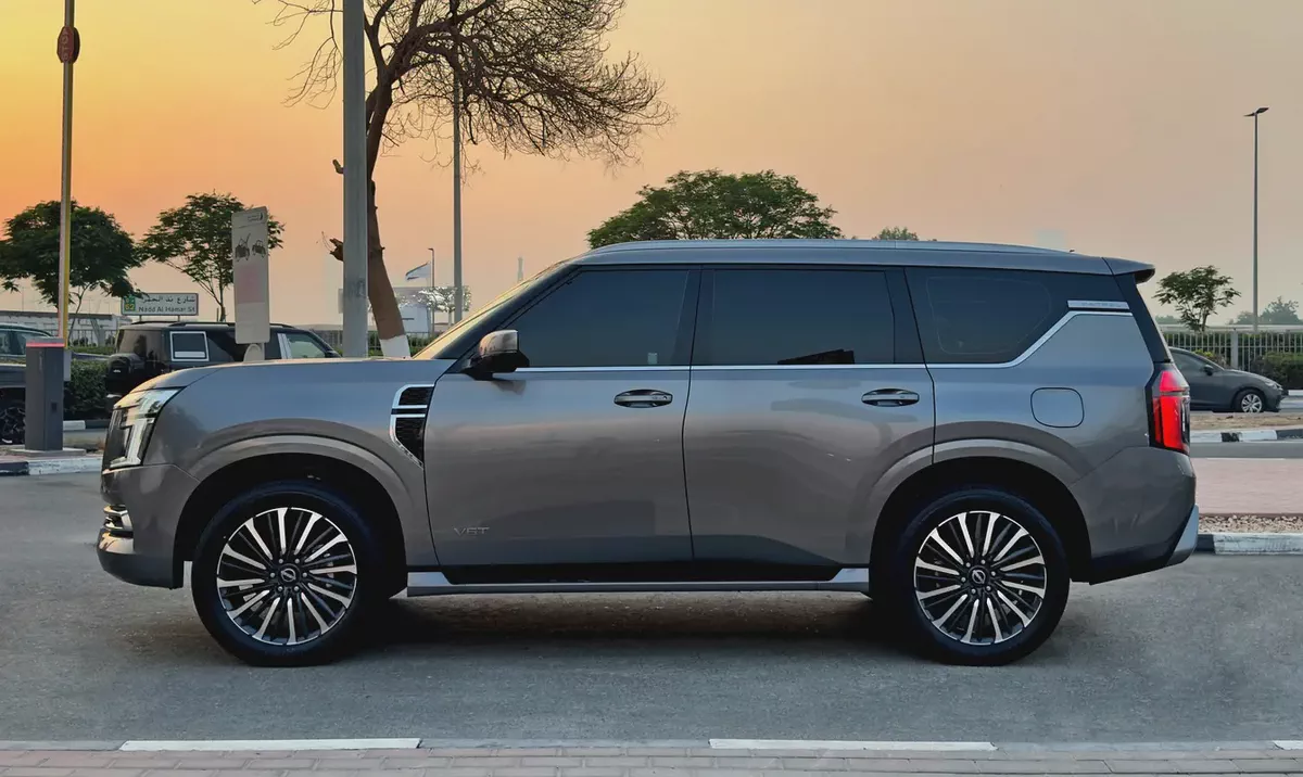 2025 Nissan Patrol LE V6T Platinum, Dealer Warranty, GCC Specifications-3-3