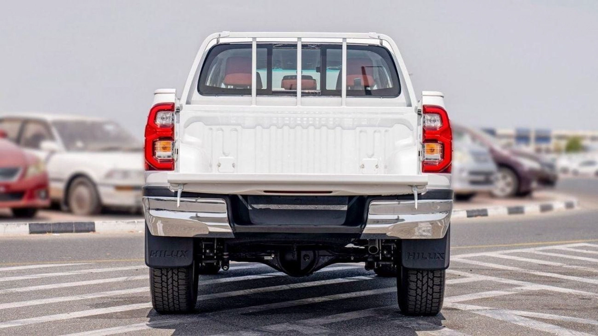 Toyota Hilux TOYOTA HILUX DC 2.7P MT 4X4 MY2023 – WHITE-6-0