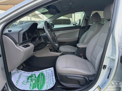 Hyundai Elantra GLS 2019 - GCC Specs - Excellent Condition-11