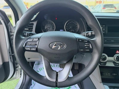 Hyundai Elantra GLS 2019 - GCC Specs - Excellent Condition-14