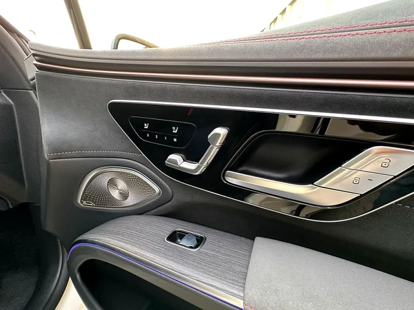Mercedes Benz EQS450+ 2023 included warranty service contract