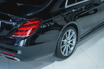 Pristine 2020 Mercedes-Benz S-Class S 560 4MATIC | GCC Specs-18
