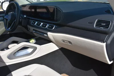 MERCEDES BENZ GLS450 4MATIC 2024 | BLACK-3