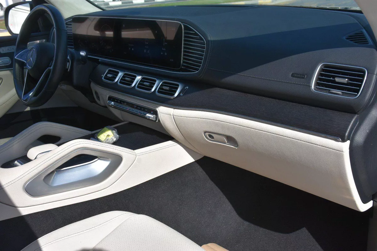 MERCEDES BENZ GLS450 4MATIC 2024 | BLACK-3-3