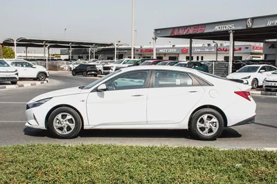2023 HYUNDAI ELANTRA – GCC SPECS – ONLY 52,000 KM – FULL SERVICE HISTORY-4