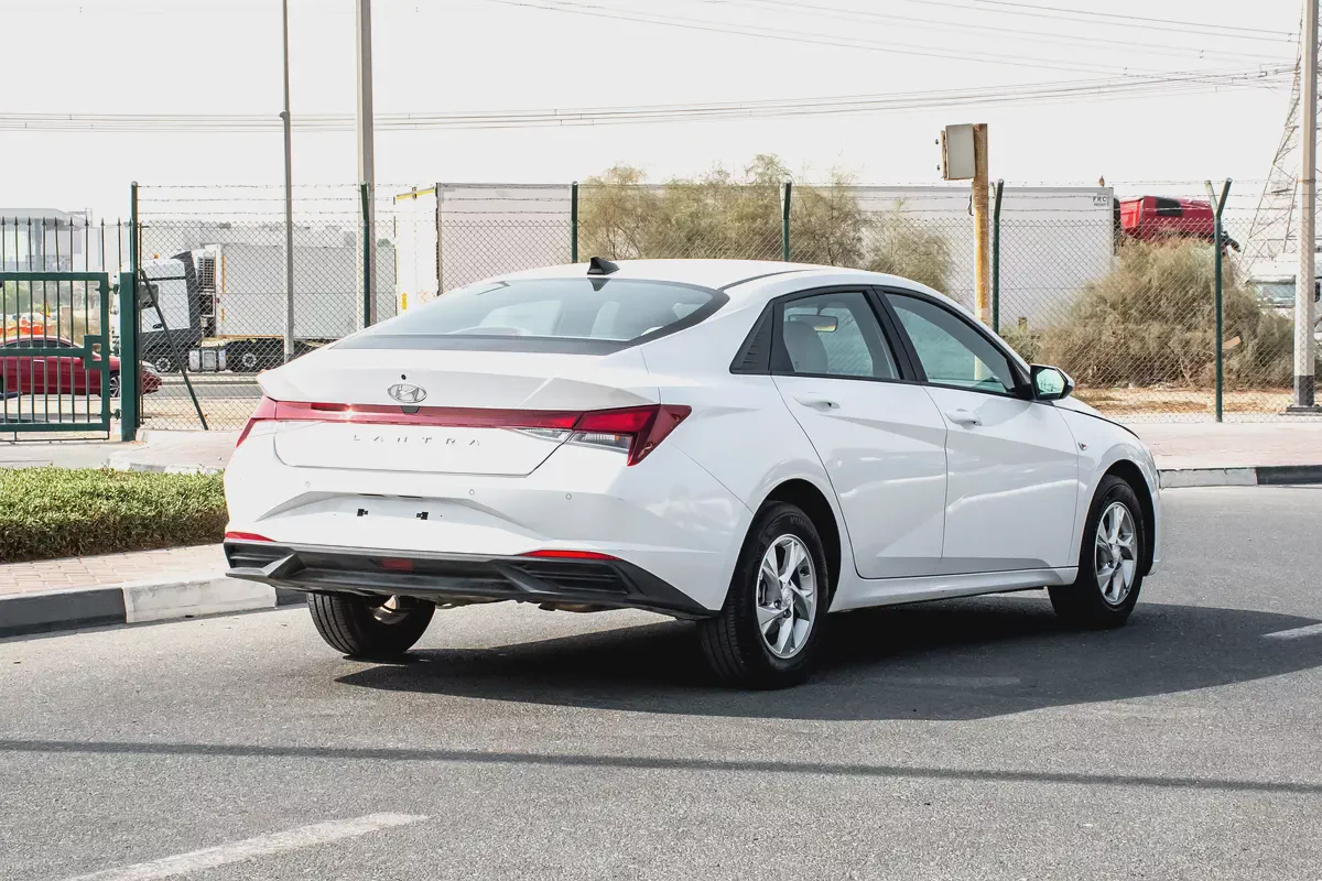 2023 HYUNDAI ELANTRA – GCC SPECS – ONLY 52,000 KM – FULL SERVICE HISTORY-7-7