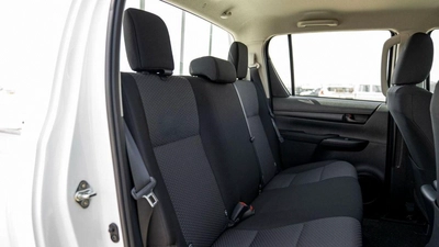 Toyota Hilux DLX HILUX 2.4L MED OPTION DIESEL 2024-15