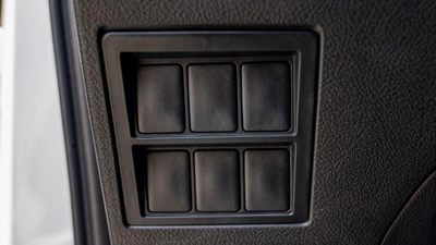 Toyota Hilux DLX HILUX 2.4L MED OPTION DIESEL 2024-18