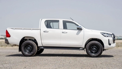 Toyota Hilux DLX HILUX 2.4L MED OPTION DIESEL 2024-3