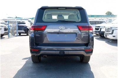 Toyota Land Cruiser GXR-4