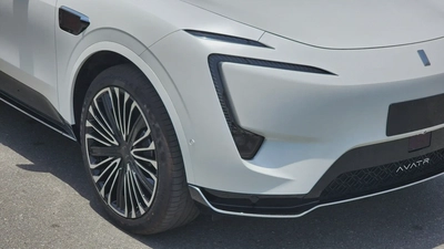 AVATR 11 SPORT VIP 4-Seat (Matte White)-1