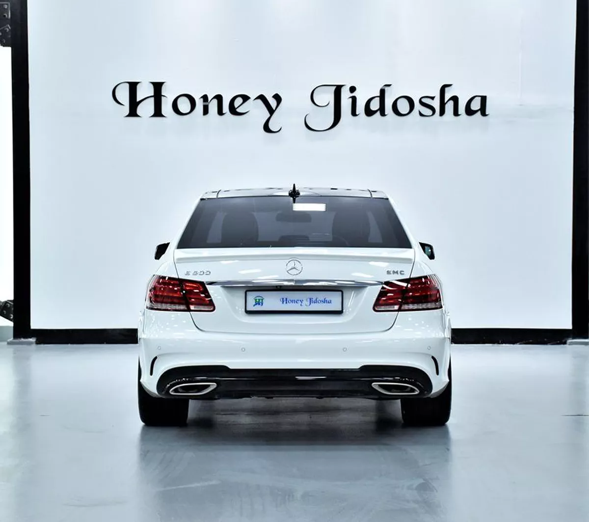 Mercedes Benz E500 ( 2016 Model ) in White Color GCC Specs-8-8