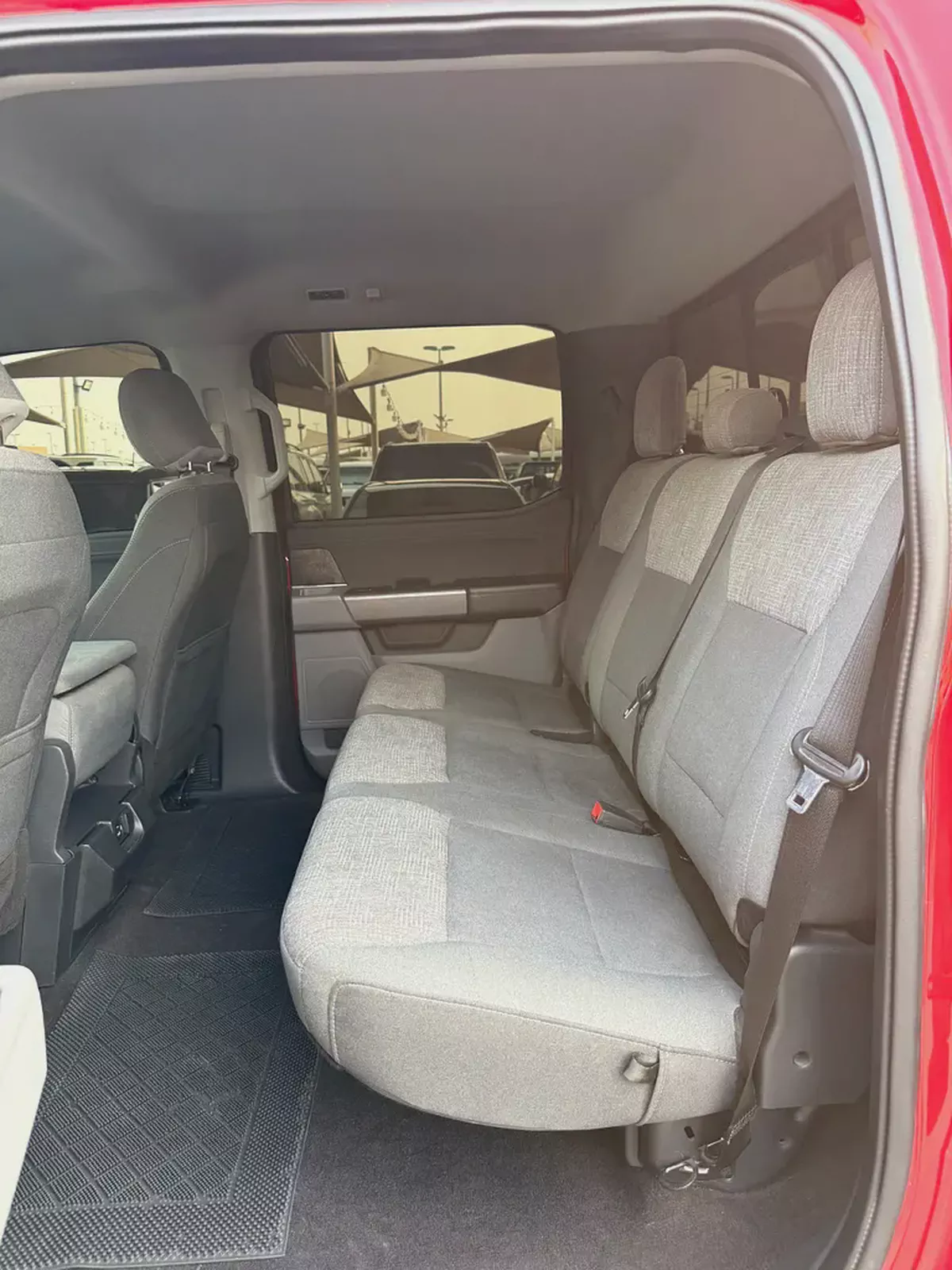 Ford F-150 Lariat 2021 American Specs - Excellent Condition-7-7