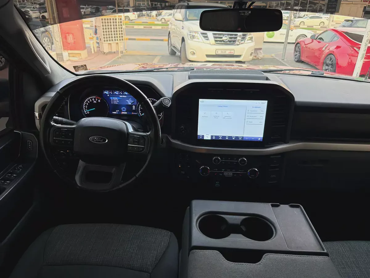 Ford F-150 Lariat 2021 American Specs - Excellent Condition-8-8