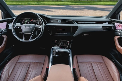 4,270 P.M |  Q8 e-tron 55 Quattro | 0% Downpayment | Audi Warranty!-7