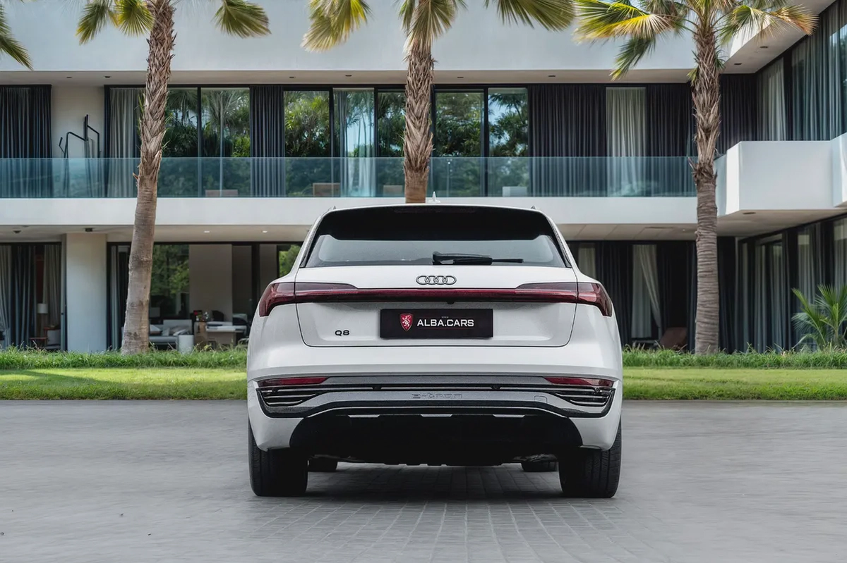 4,270 P.M |  Q8 e-tron 55 Quattro | 0% Downpayment | Audi Warranty!-4-4