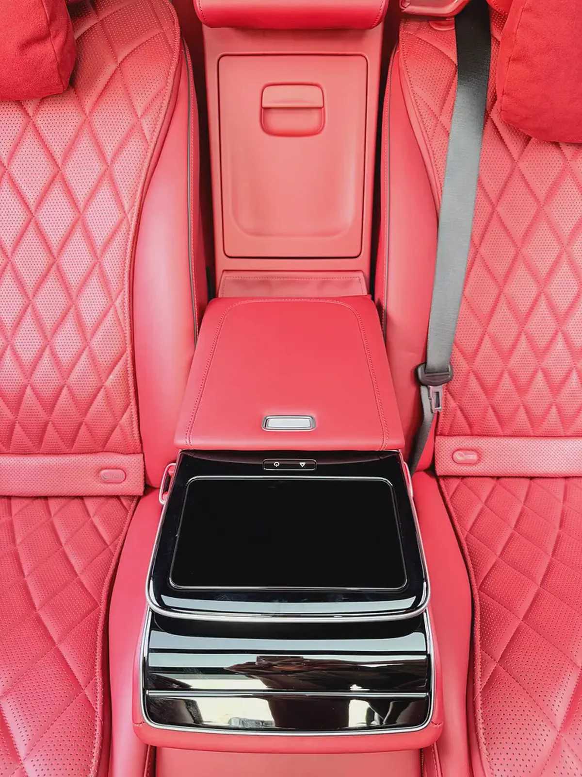 مرسيدس بنز S 580 4 MATIC ابيض / احمر 2023 (خليجي)-17-17