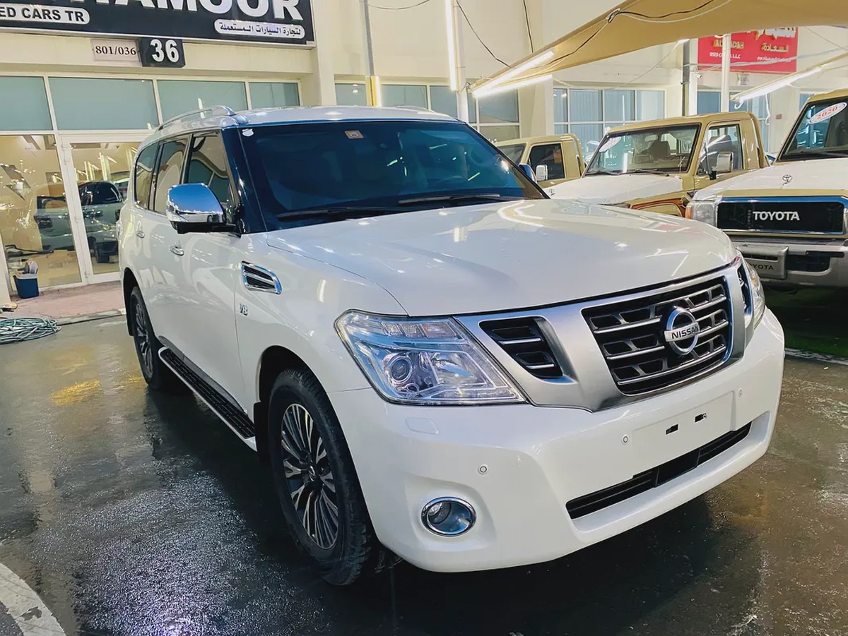 Km only Nissan Patrol LE Platinum City 2016 GCC Specs 3000-1-1